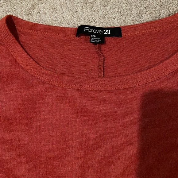 Forever 21 Boxy Lightweight Long Sleeve - Picture 4 of 7